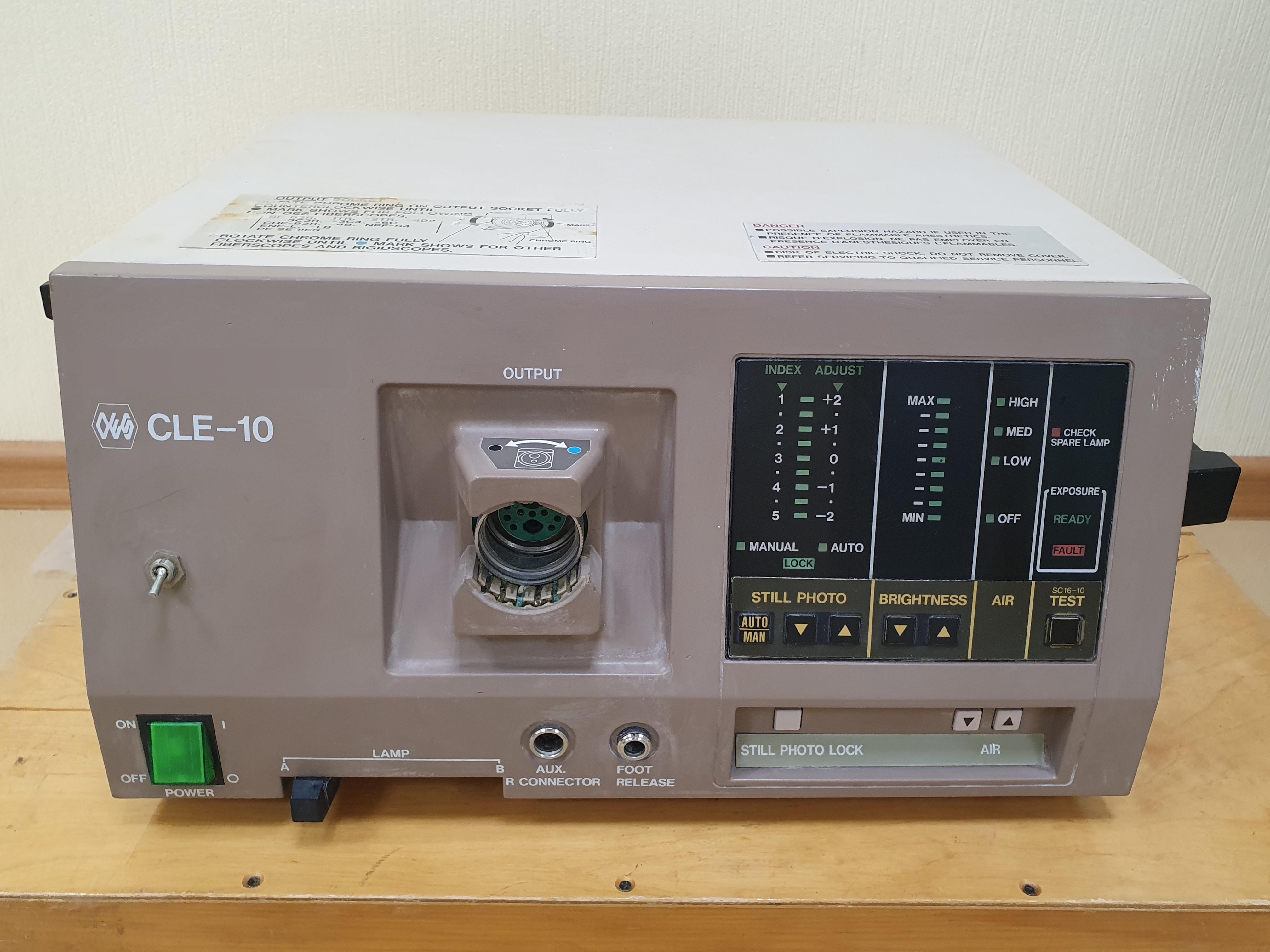 Olympus CLE-10 галогеновый источник холодного света